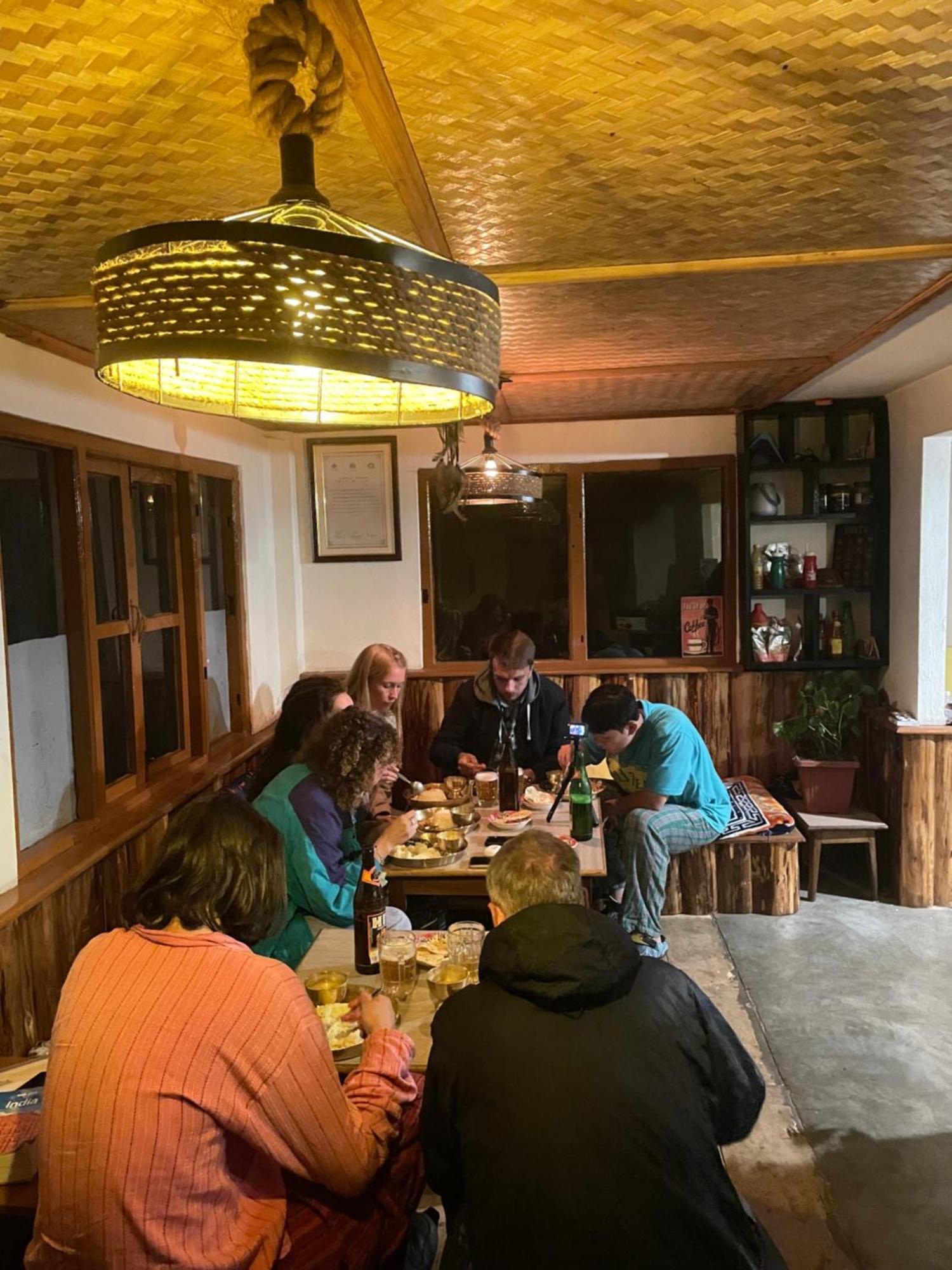 Wake In Himalayas Hostel Pelling Bagian luar foto