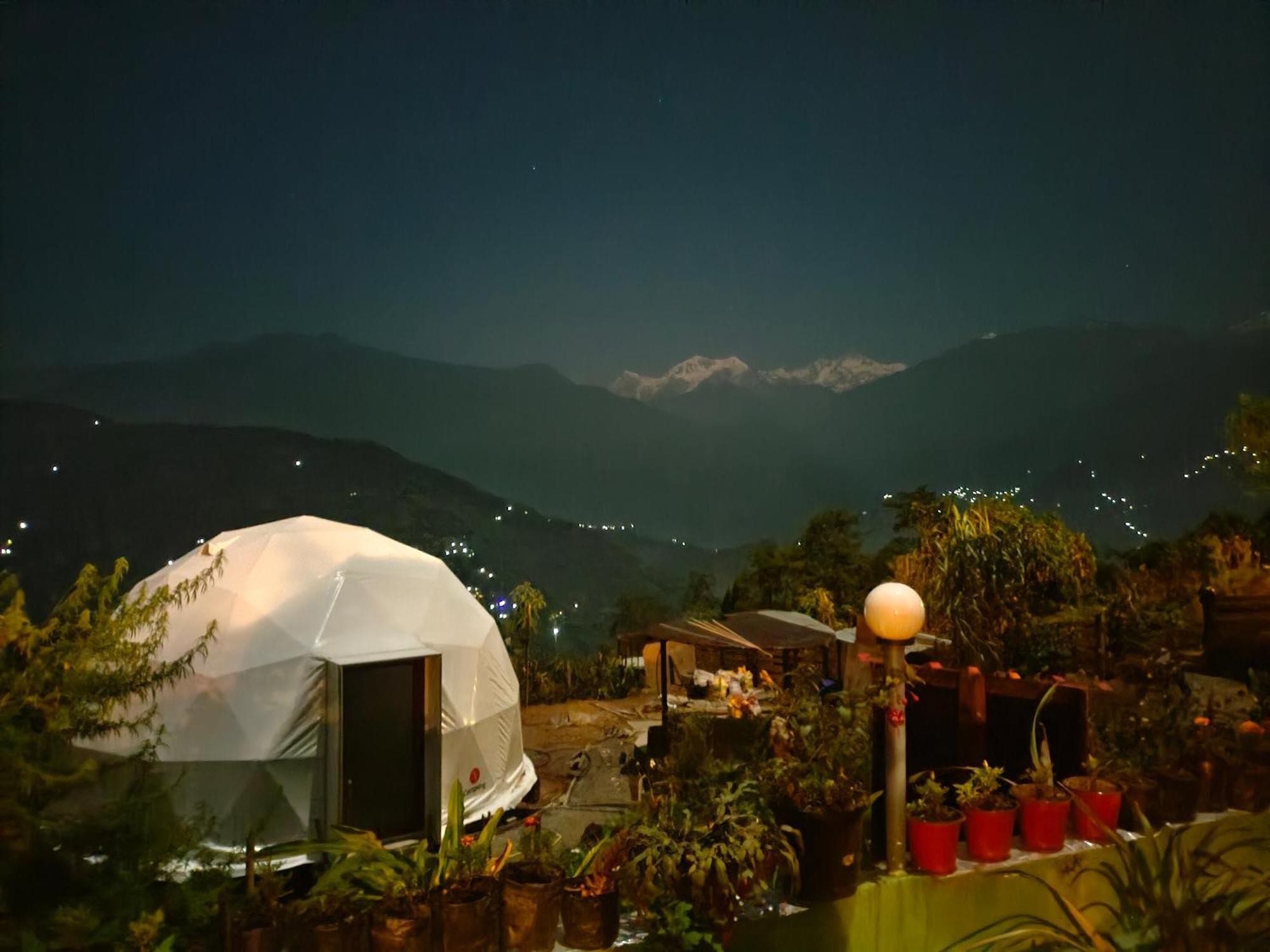 Wake In Himalayas Hostel Pelling Bagian luar foto
