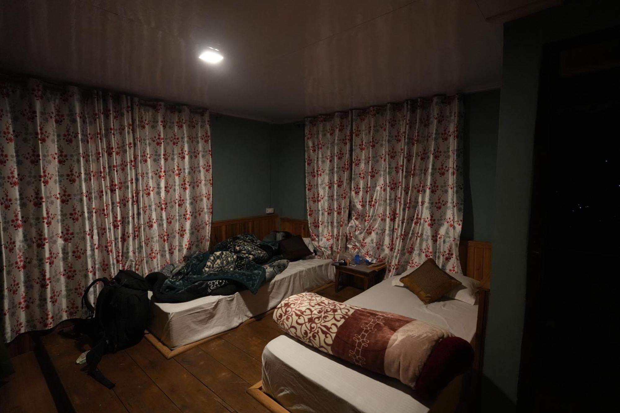 Wake In Himalayas Hostel Pelling Bagian luar foto