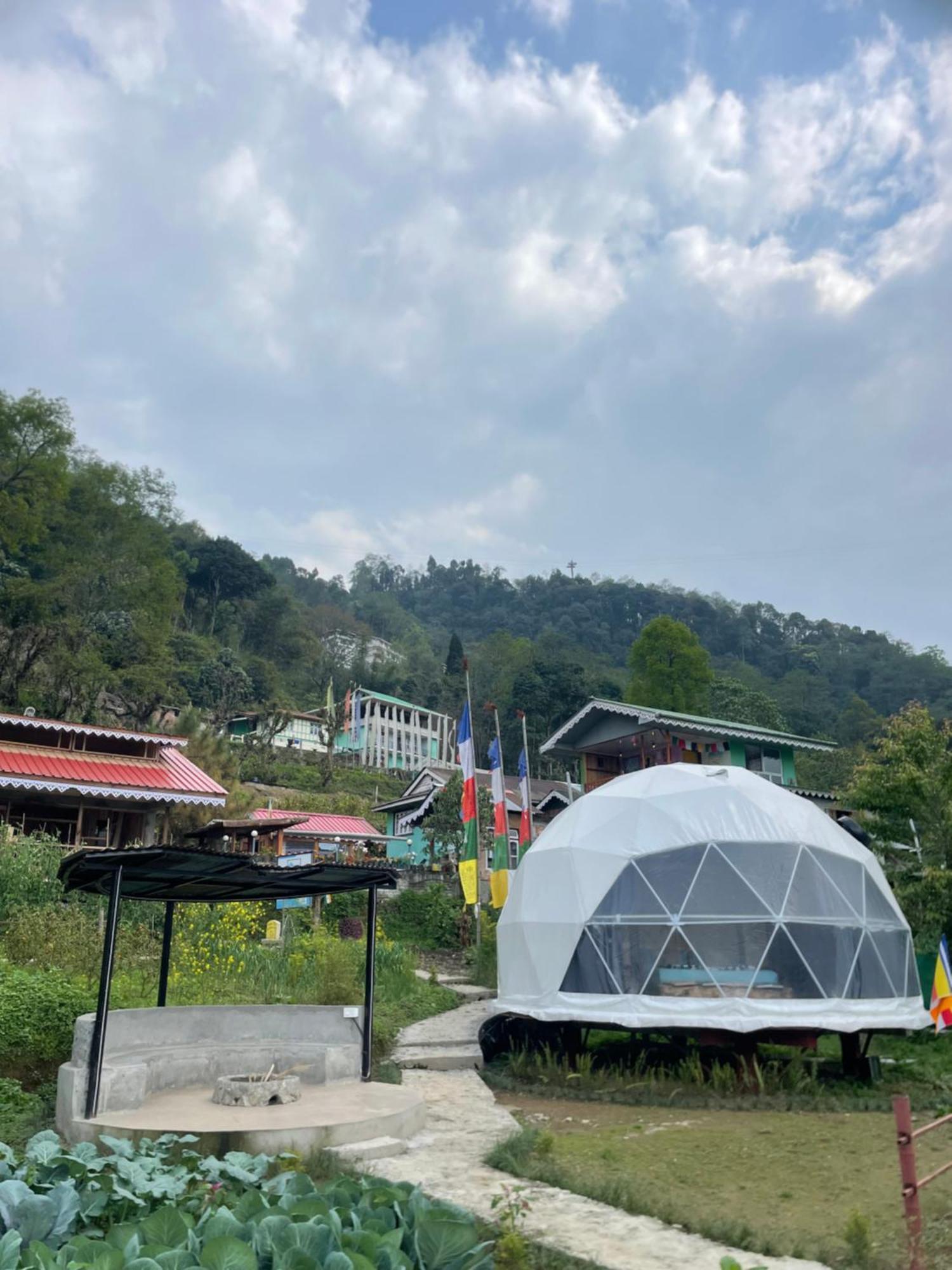 Wake In Himalayas Hostel Pelling Bagian luar foto